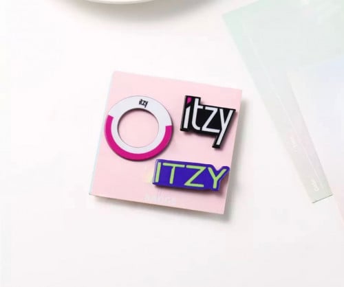 مجموعة بروش Itzy
