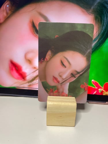 Jisoo Pre-Order Benefits