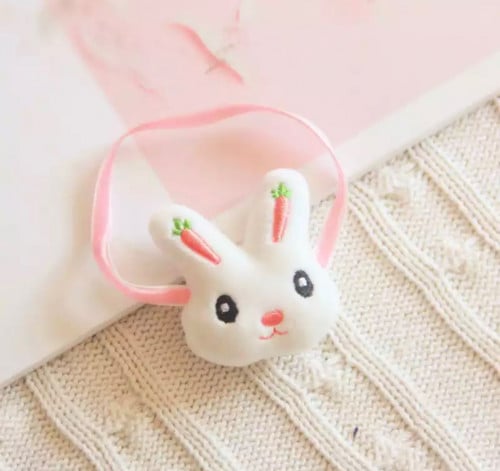 زينة شكل شنطة ارنب skzoo