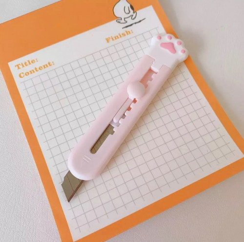 مشرط يد قطة بنك