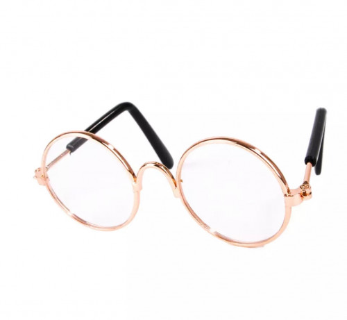 نظارات الدمى شفاف