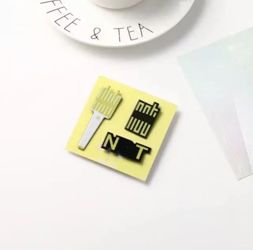 مجموعة بروش NCT