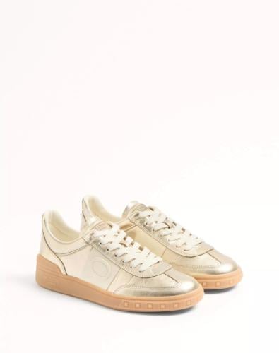سنيكرز valentino