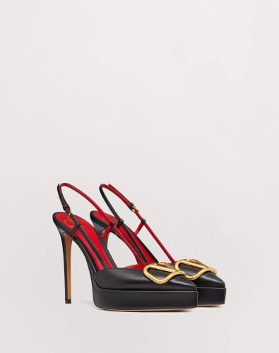 كعب valentino