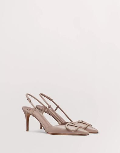 كعب valentino