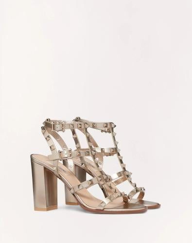 كعب valentino