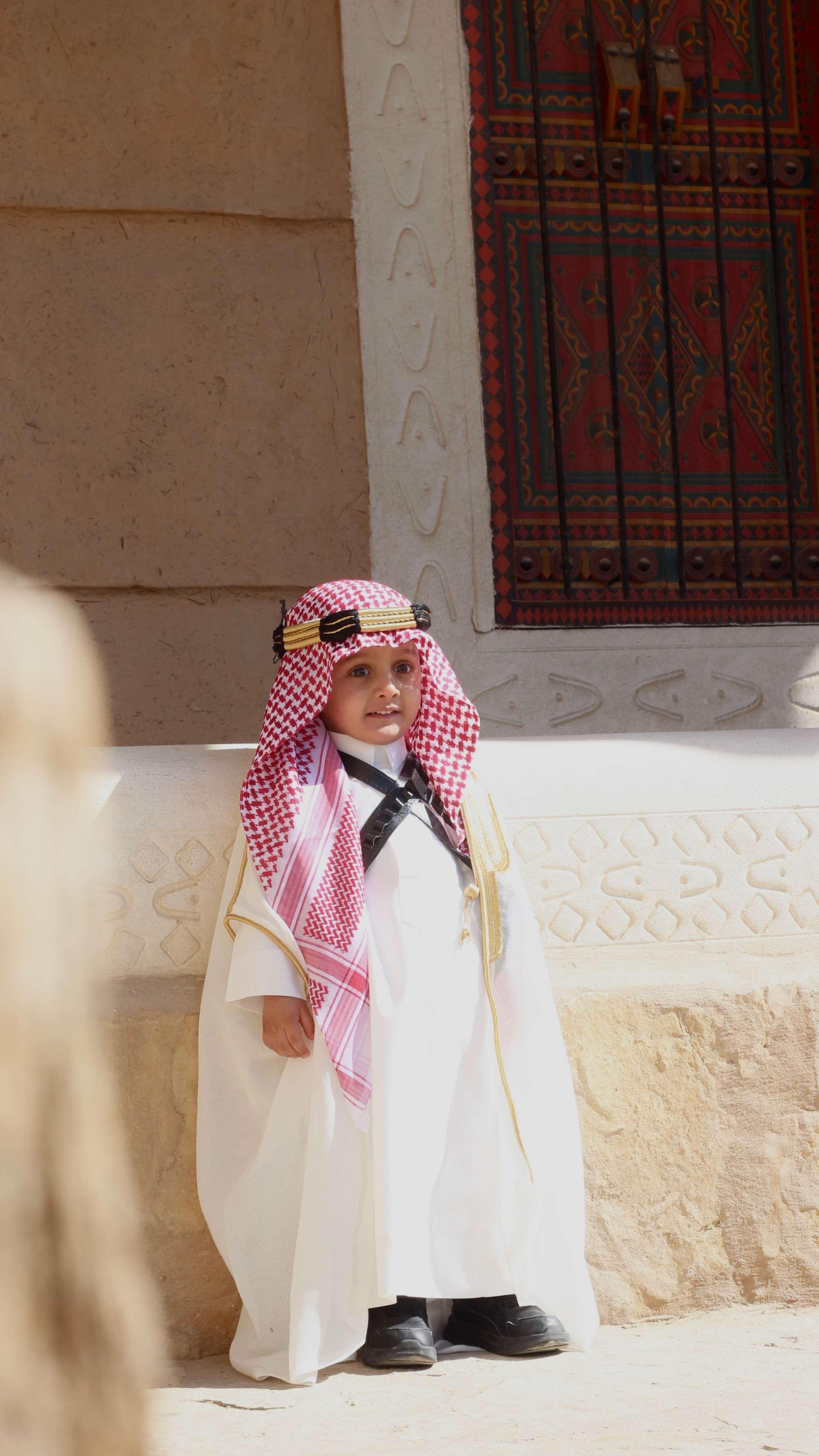 البشوت والدقل