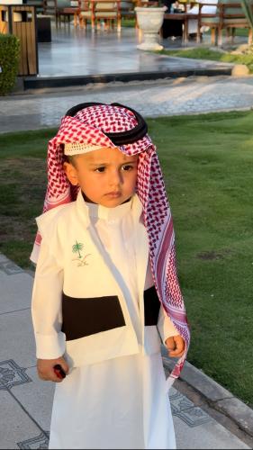 سديري اليوم الوطني ابيض