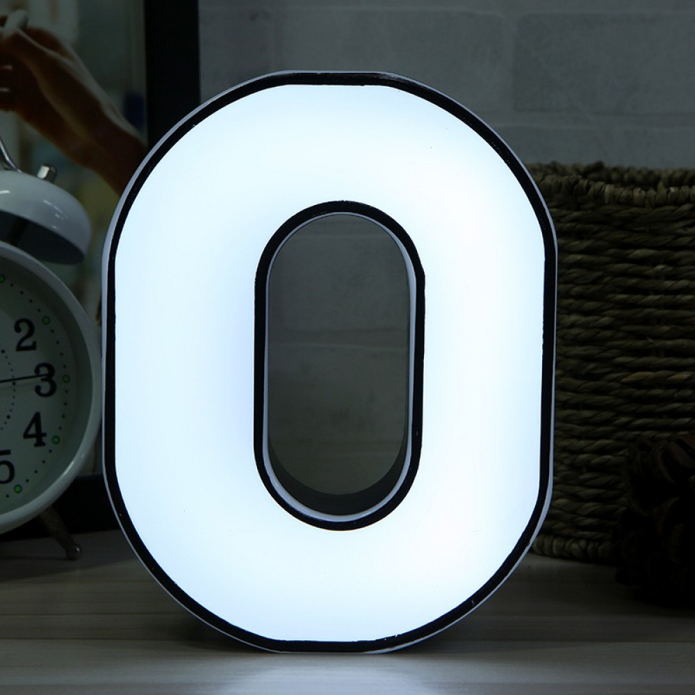 حروف مضيئة LED شحن USB حجم 18 سم