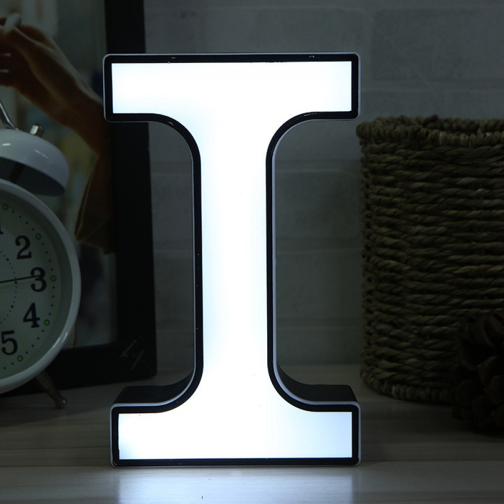 حروف مضيئة LED شحن USB حجم 18 سم