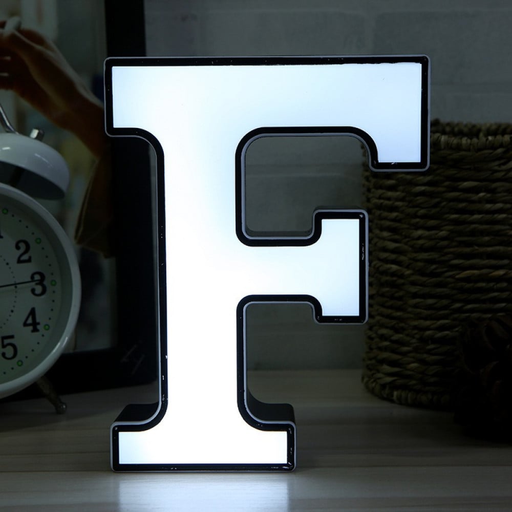 حروف مضيئة LED شحن USB حجم 18 سم
