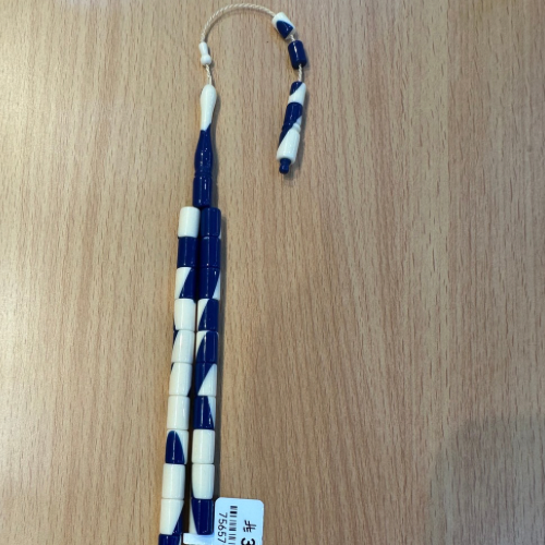 سبحة من كور البلياردو