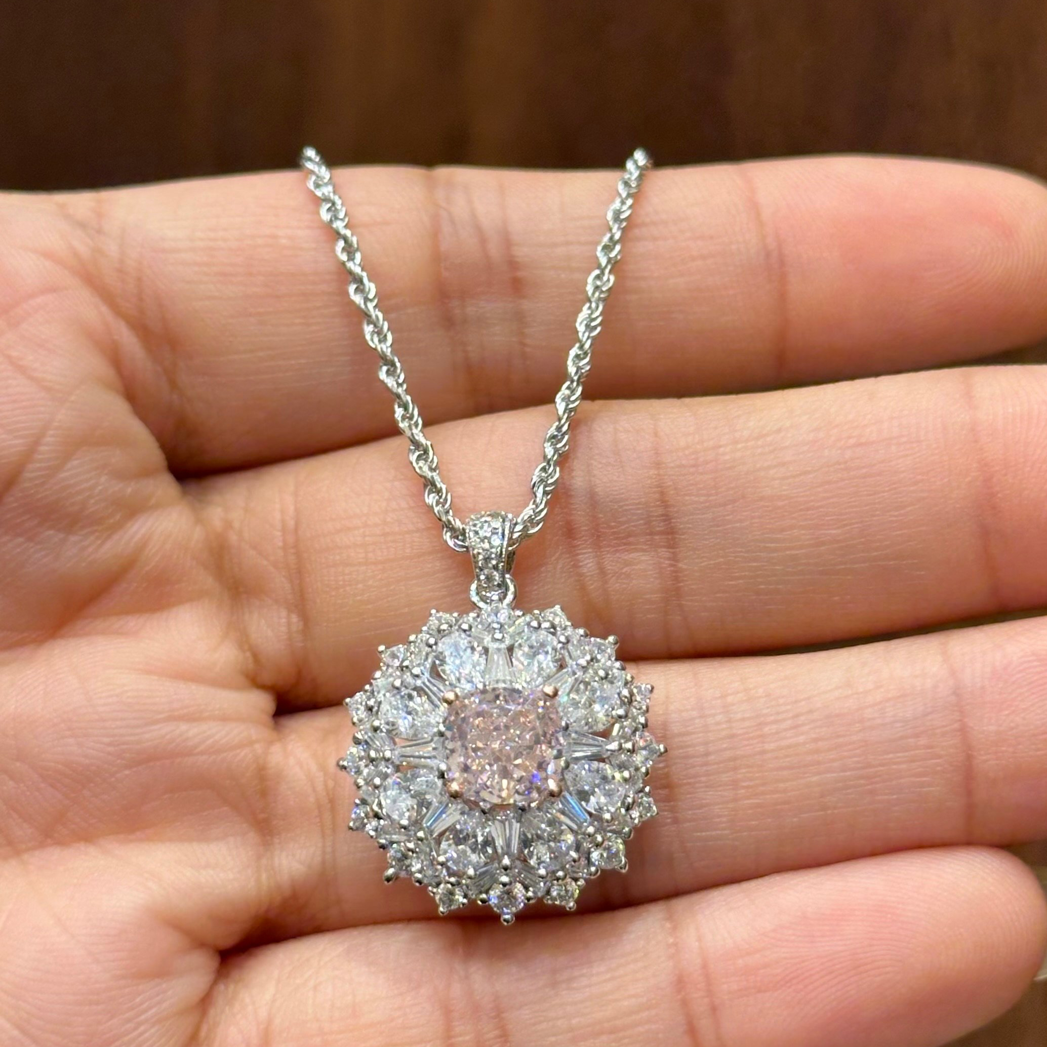 قلادة فضه تصميم الماس