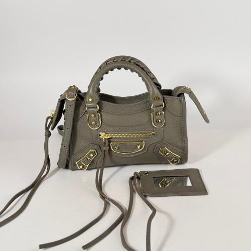 (20 cm )Balenciagao Classic City Bag NANO بالنسياقاو نانو