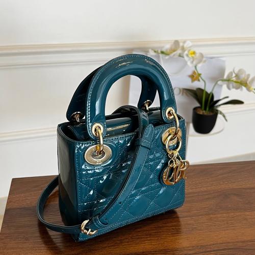LADY DIOR MINI (17 CM) ليدي ديور ميني مقاس 17 سم