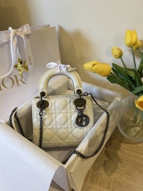 LADY DOIR MINI SIZE (17 CM)