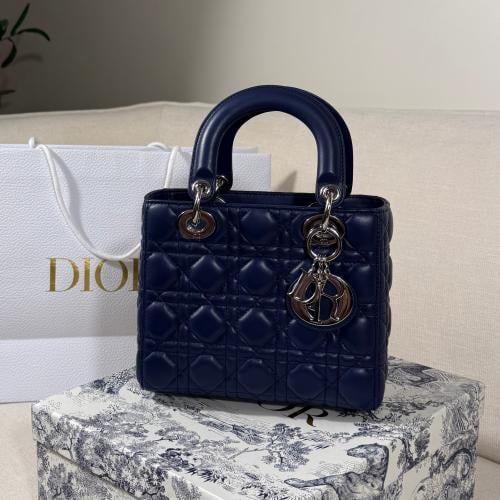 ‏(كحلي )LADY DIOR SMALL SIZE ( 20 CM ) ليدي ديور سمول مقاس 20 سم