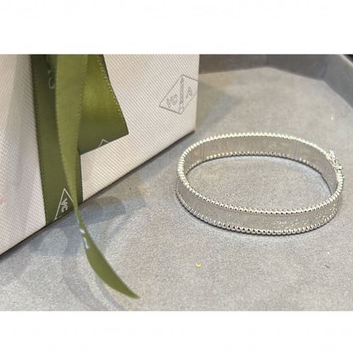 فان كليف فضي -  Van Cleef (أكسسوار مطلي )