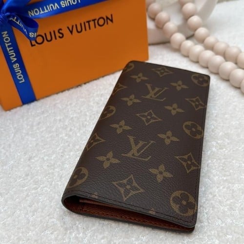 محفظة لويس فيتون wallet  LOUIS VIUTTON