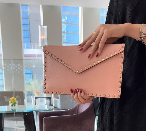 باوتش فالنتين نود POUCH NUDE VAOLENTINO