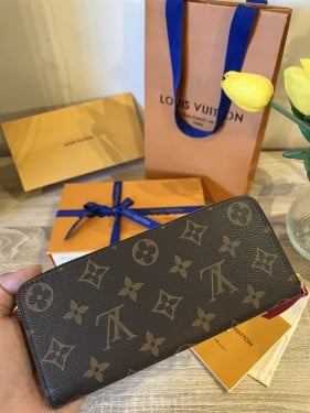 محفظة لويس فيتون LOUIS VIUTTON