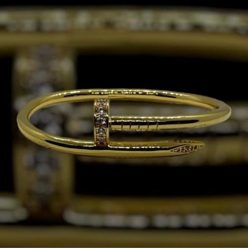 (أكسسوار مطلي)كارتير جست اند كلو ذهبي "Cartier