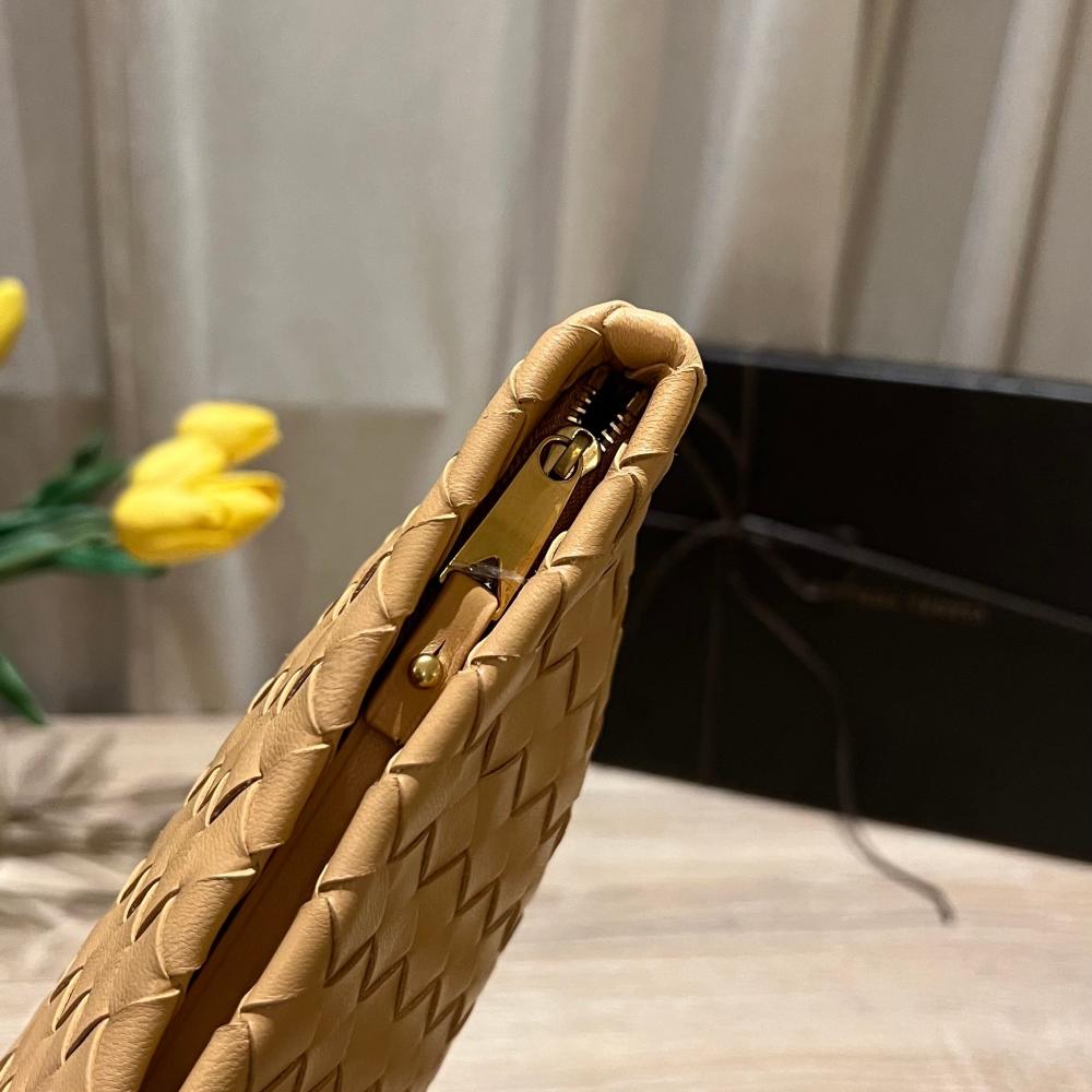 بوتيقا Bottega
