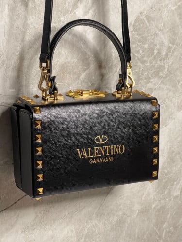 فالنتين (01) VALEONTINO