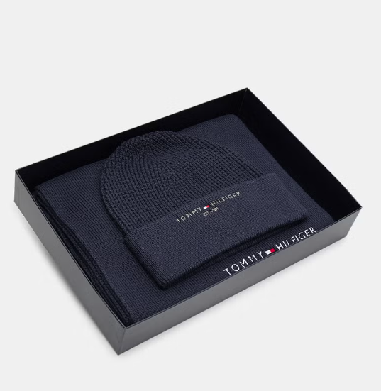 مجموعة هدايا هورايزون وشاح وقبعة صغيرة للنساء من تومي هيلفيغر size-S