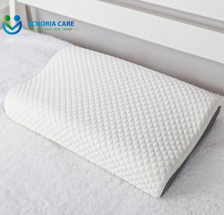 وسادة كونتور من الميموري فوم داعمة لشكل الرقبة ومريحة لتقويم العظام والام الرقبة مع غطاء وسادة قابل للازالة من اكنوريا كير