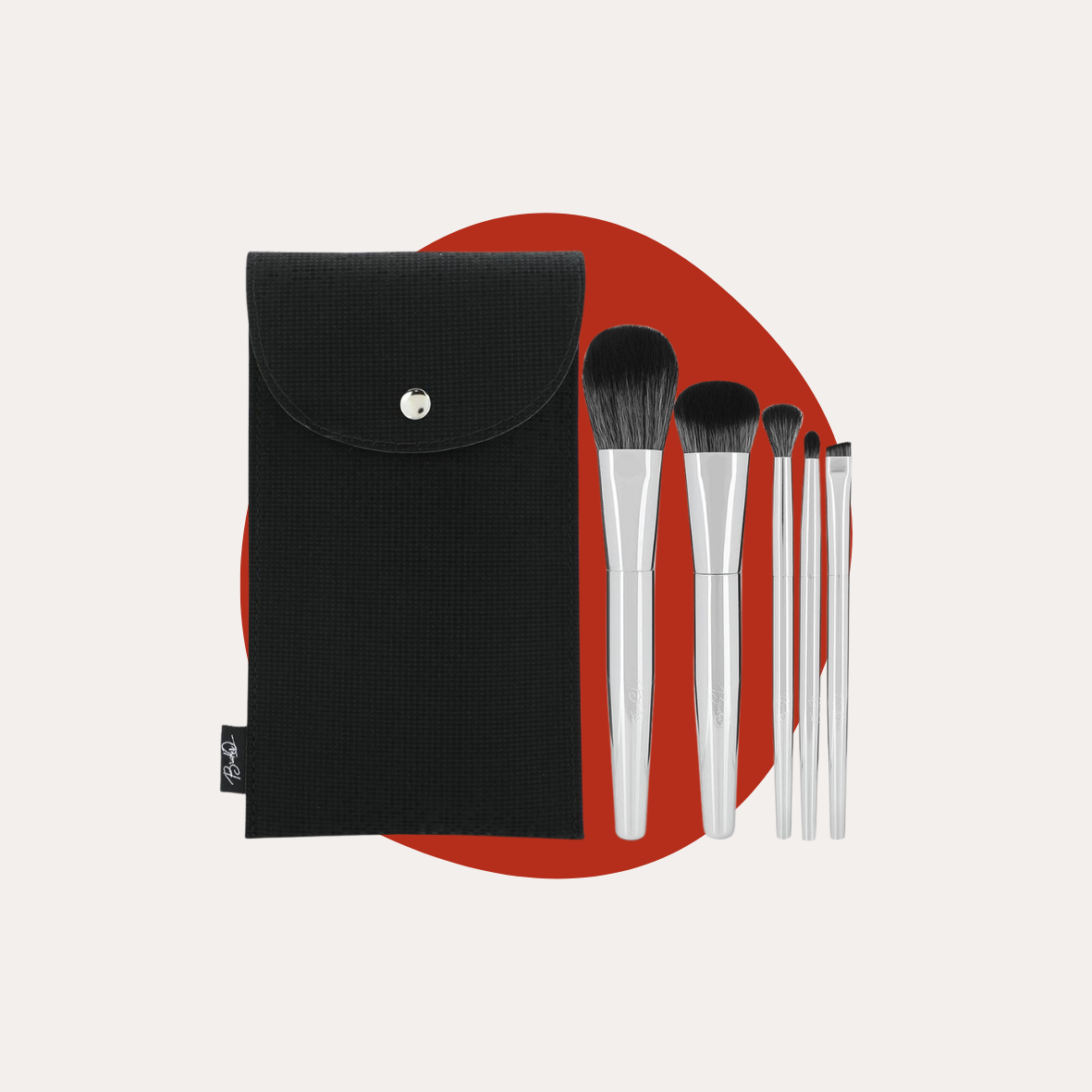 أدوات و فرش المكياج