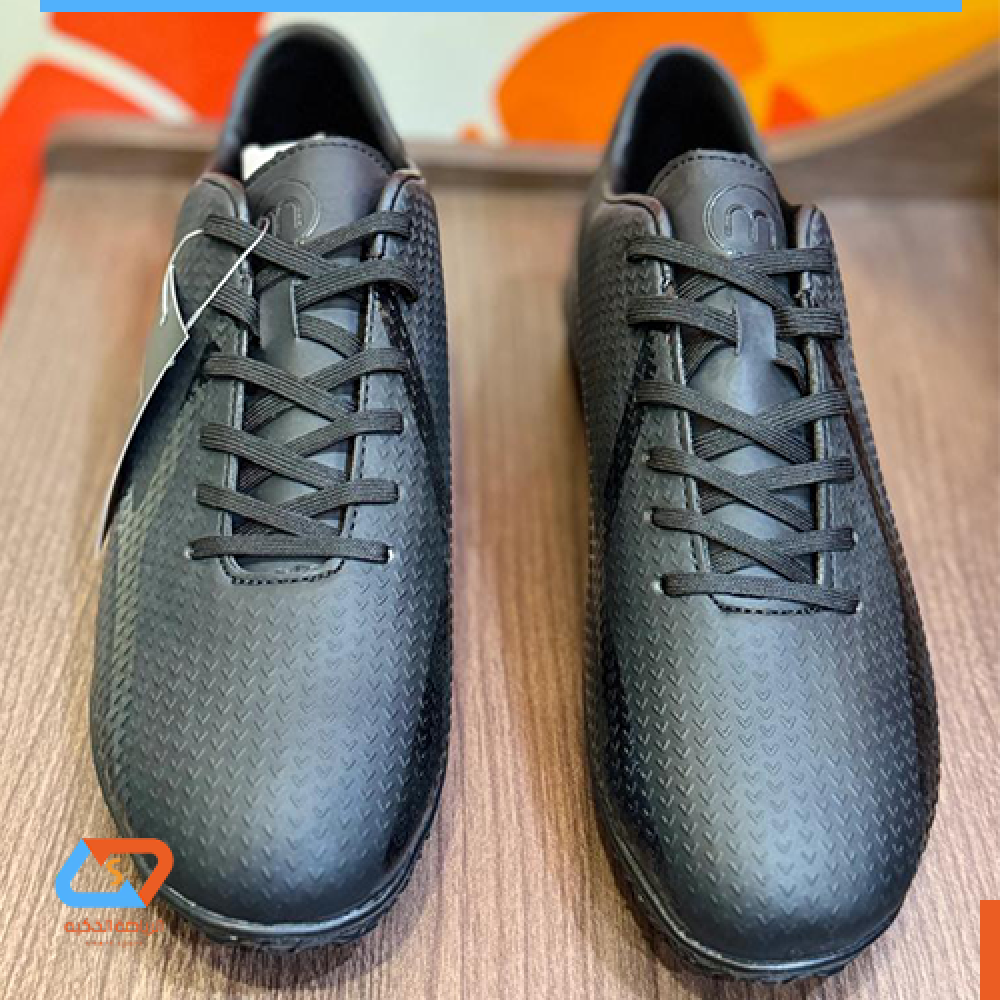 حذاء كرة القدممن متجر الرياضة الذكية