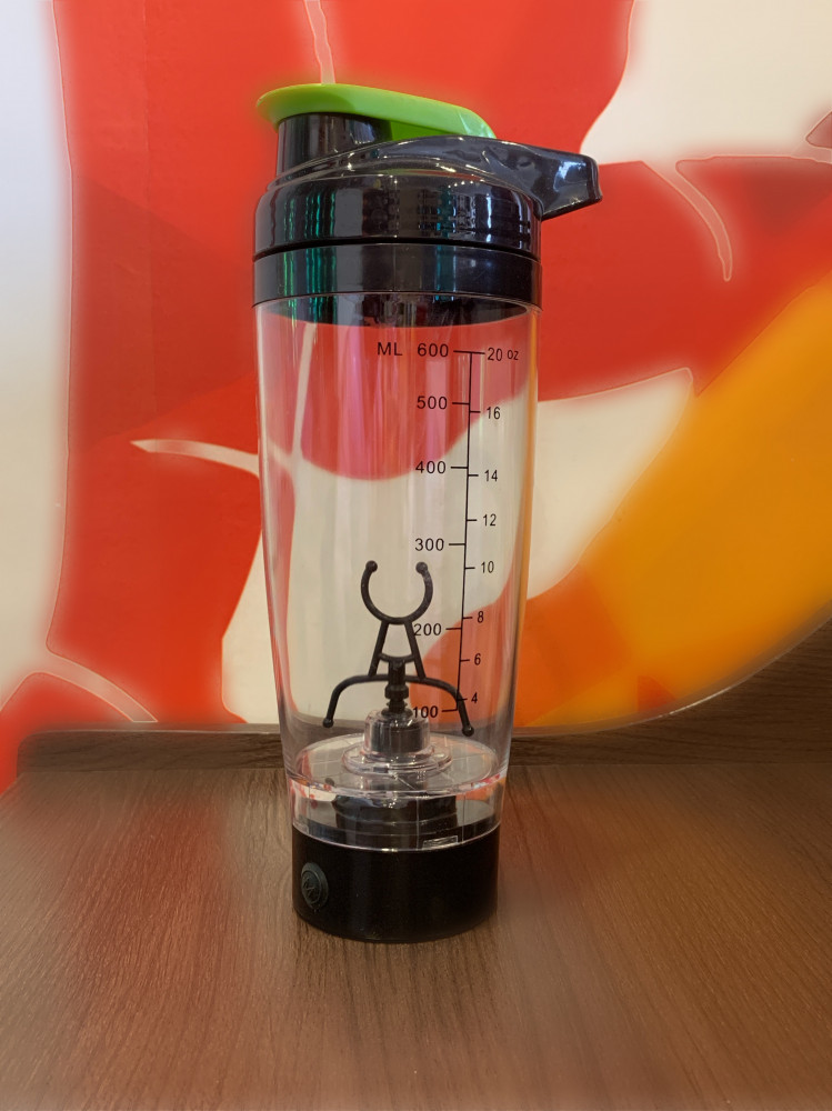 خلاط محمول شخصي قوي سعة 600 مل للمخفوقات والسموذي قابل لاعادة الشحن بم