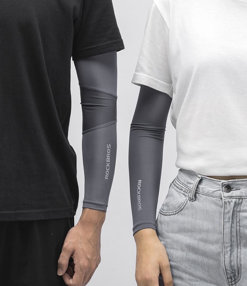 Cooling and Protective Sunscreen Arm Sleeves
