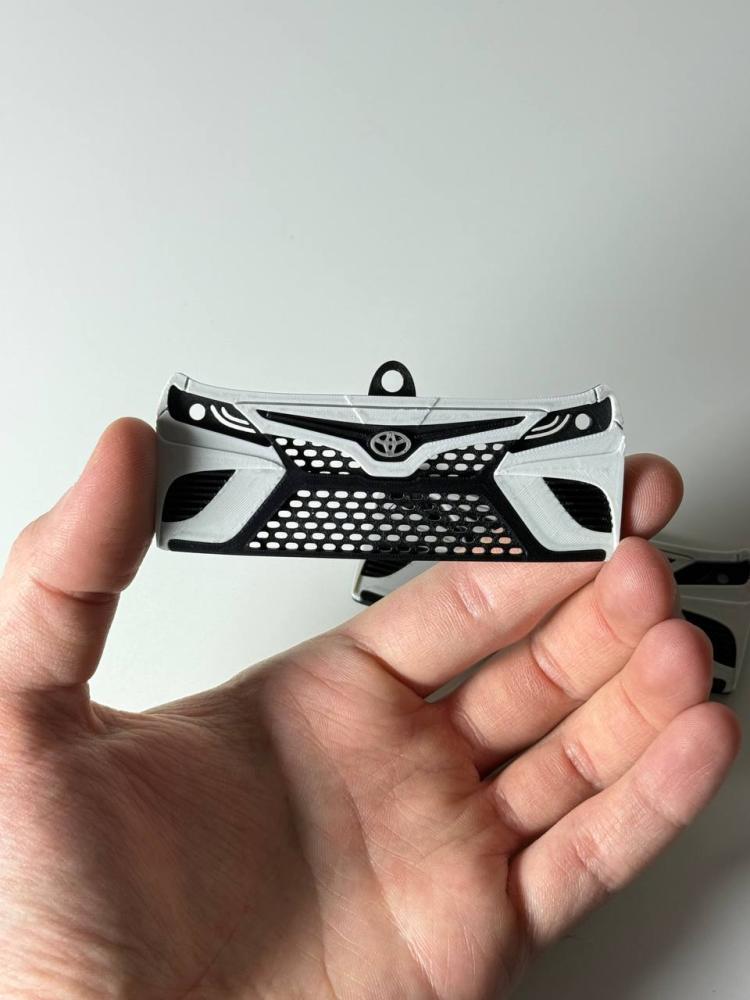 تعليقة ( كامري SE 2021-2018 )