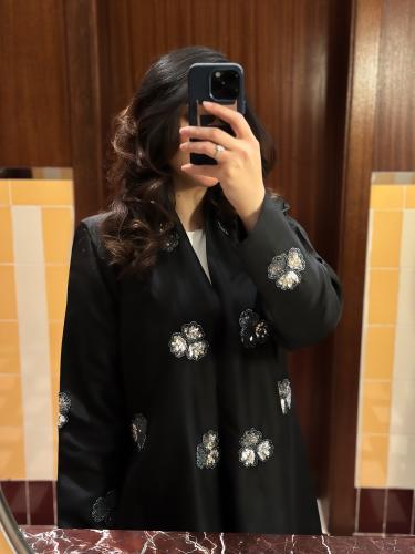 عبايه من التفته الفاخرة بالاضافة الى الشك اليدوي