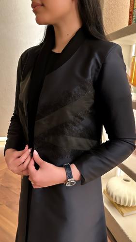 عباية من التفته الإيطالية بالاضافة الى دانتيل فرنسي