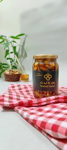عسل زهور بالمكسرات