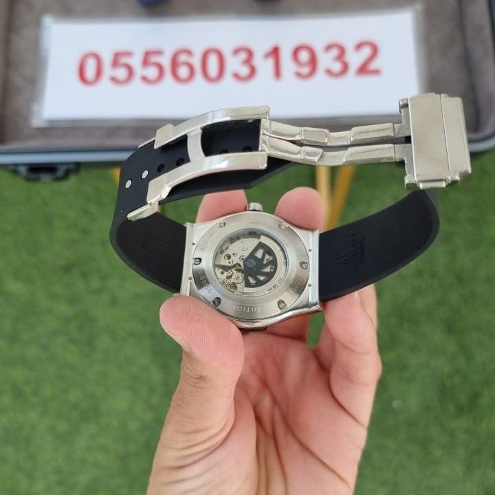 ساعة هوبلت كلاسيك فيوجن