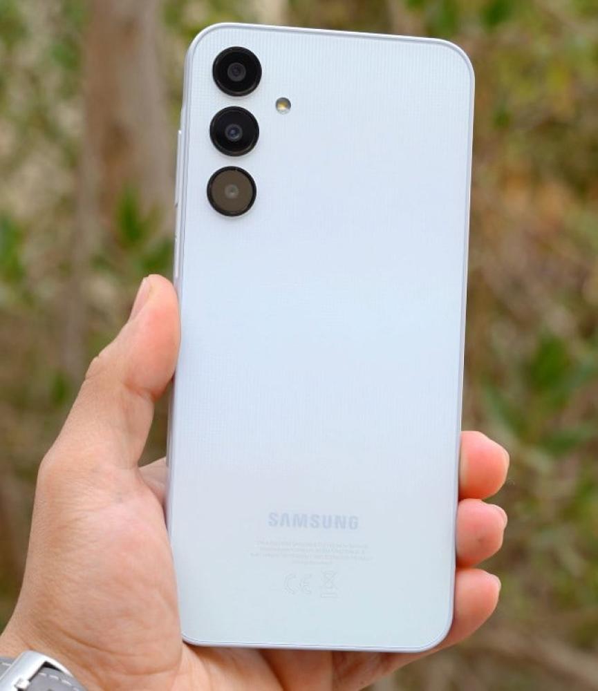 SAMSUNG =سامسونج   5G A25 ١٢٨ قيقا الرام ١٢ /لون سلفر  = 886095367682