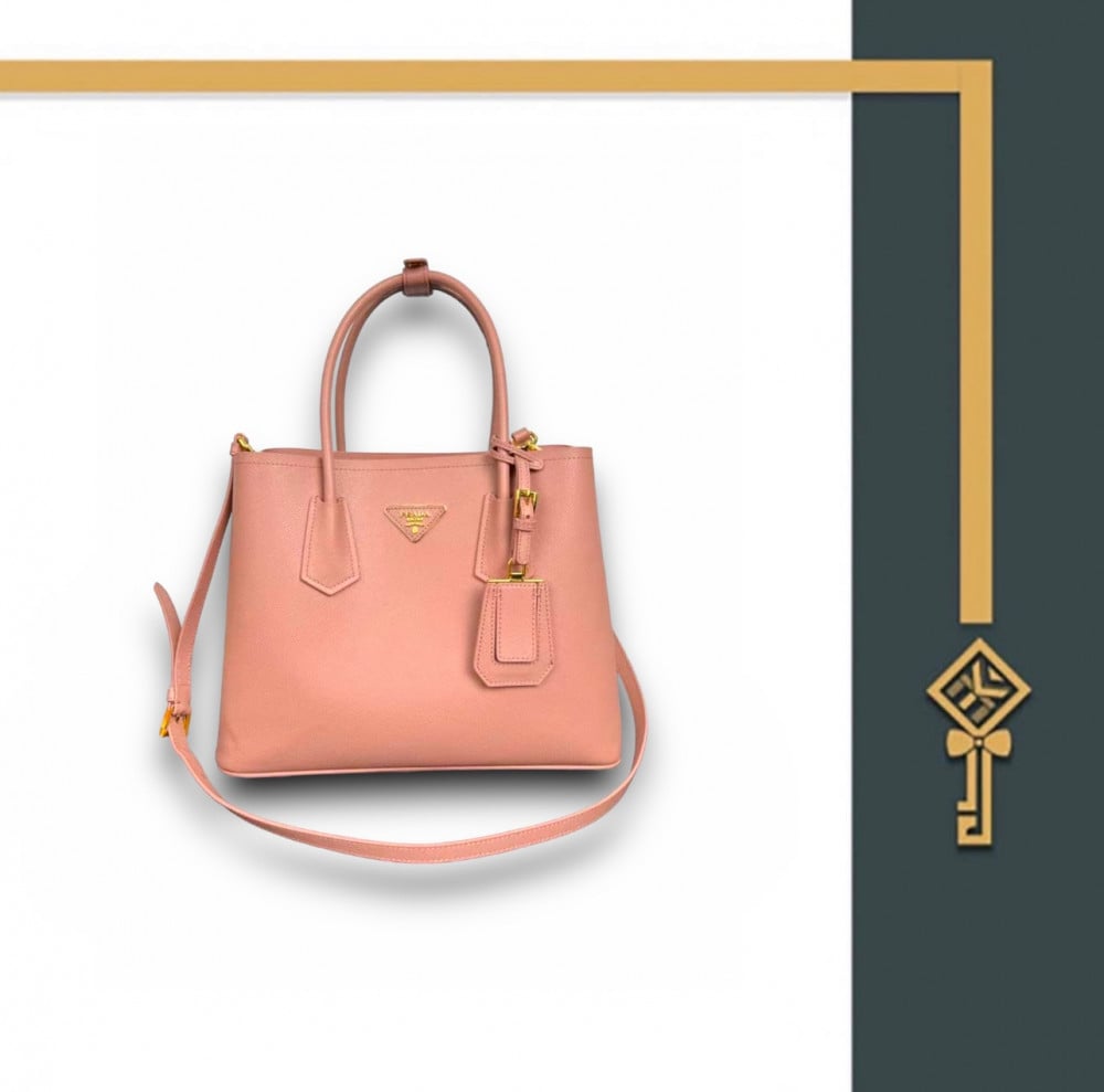 Prada bag - The elegant key