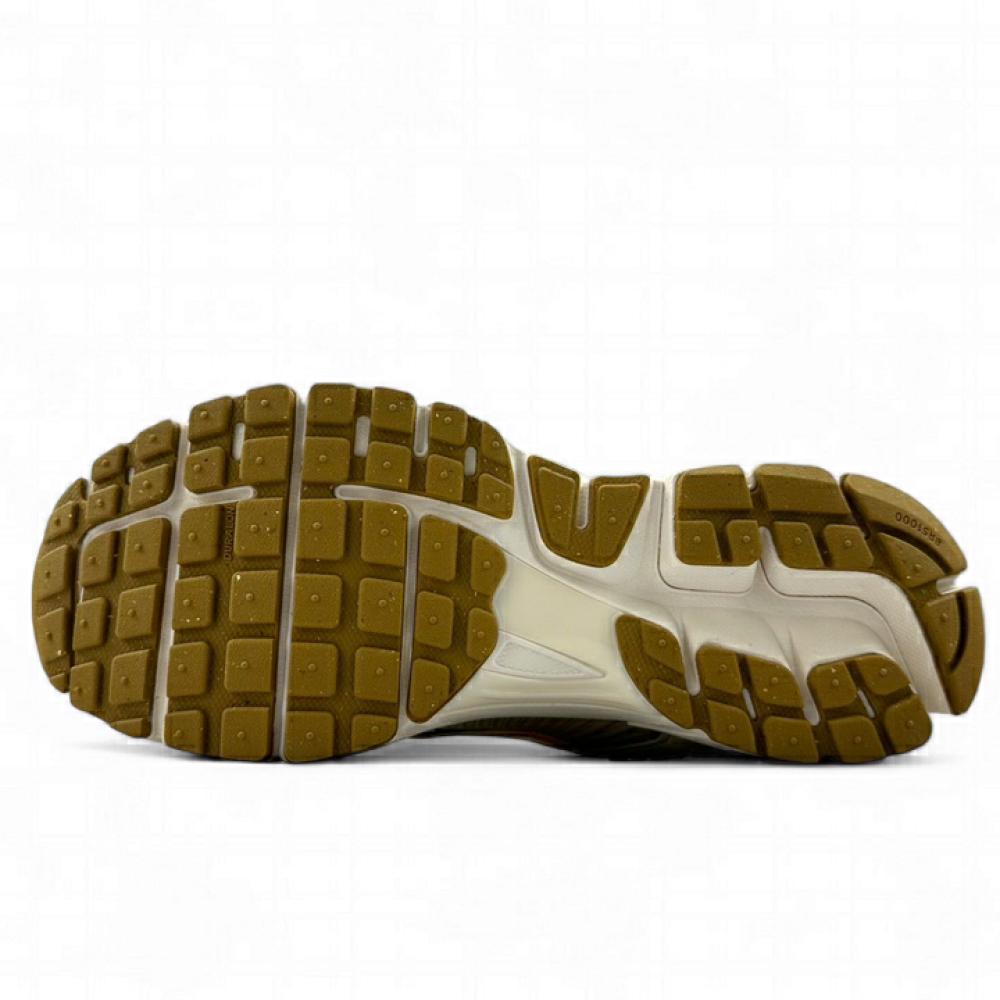 Nike Air Zoom Vomero 5