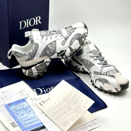 كاجوال DIOR