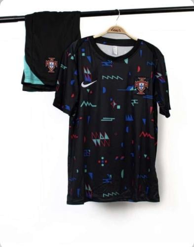 طقم منتخب البرتغال
