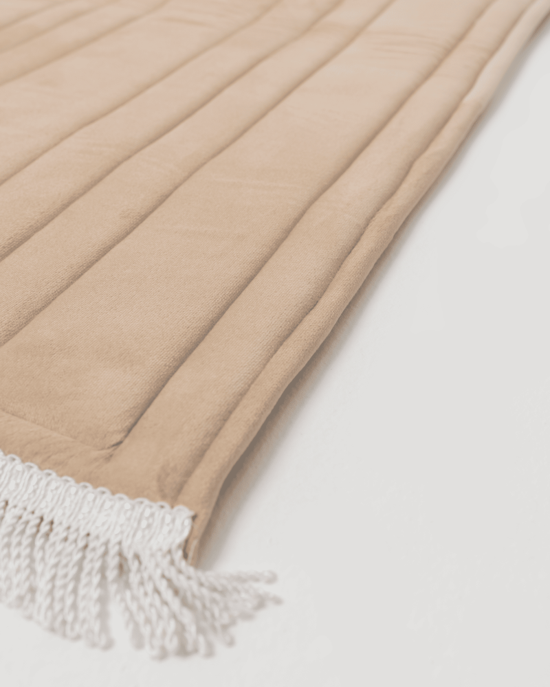 سجادة صلاة باللون البيج-شمواه