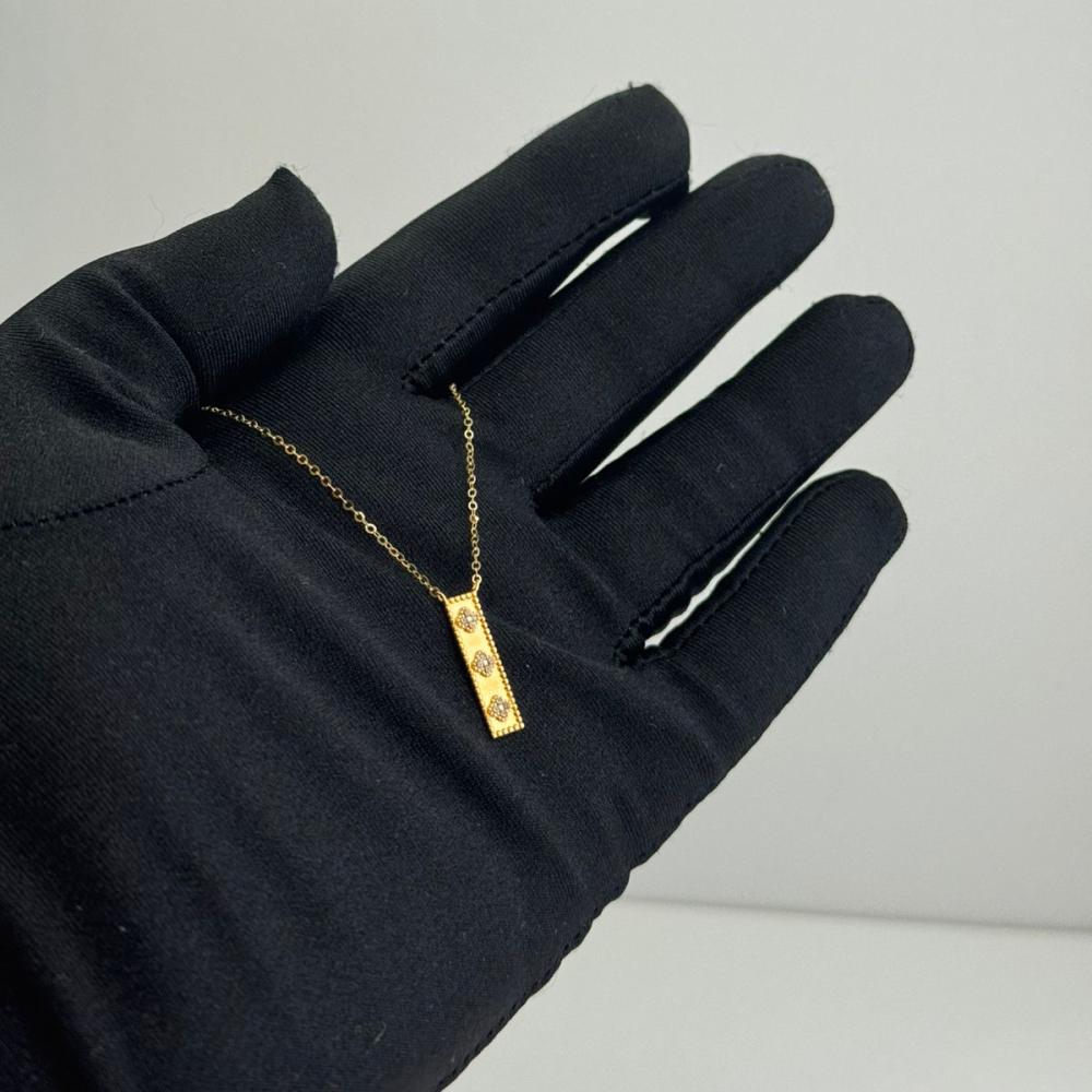 21 karat gold necklace