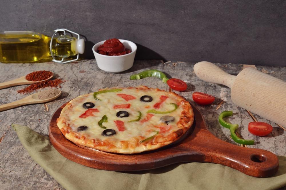 عمل بيتزا سريعة