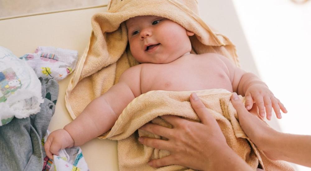 استحمام المولود الجديد