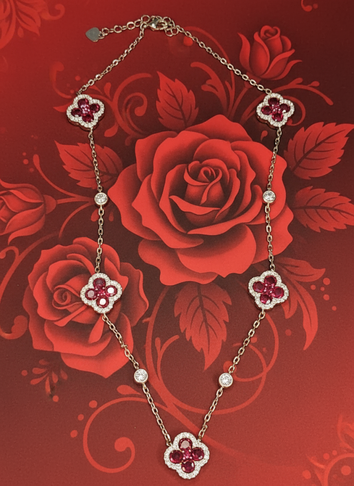 قلادة فضي فاخر مرصع بالأحجار الحمراء والشفافة – بريق أنثوي يخطف الأنظار ️