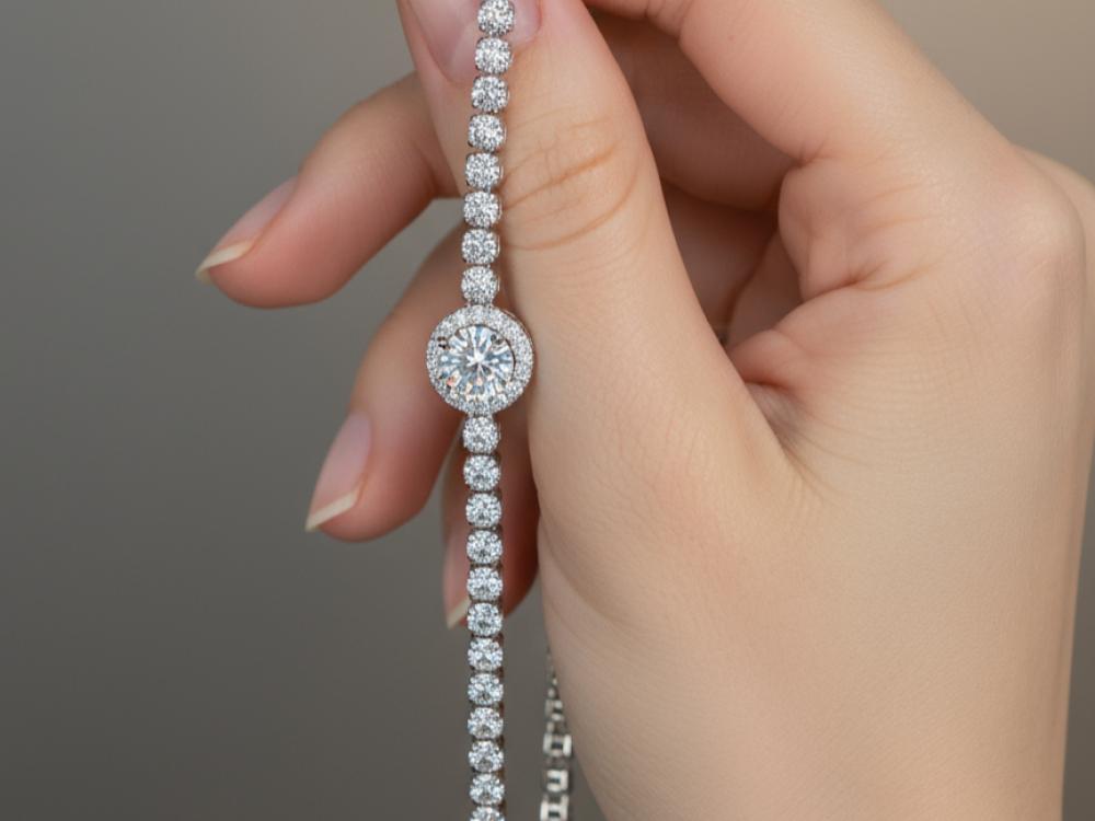 "سوار الإكسسوار المتلألئ – لمسة أنثوية ساحرة لكل يوم"